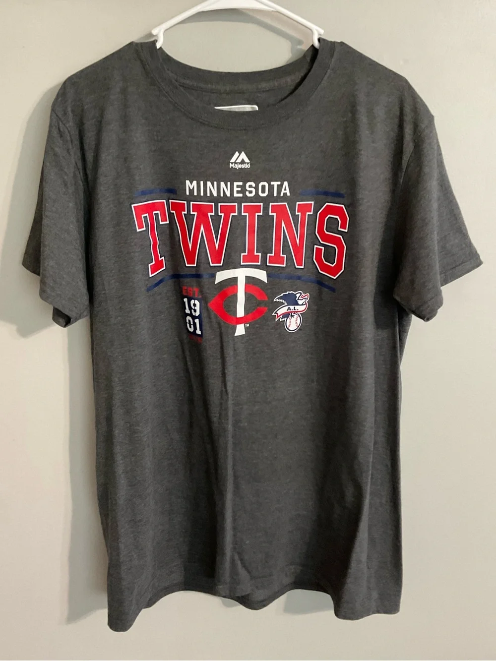 Nike Red & Majestic Gray Minnesota Twins Baseball Tees - Large